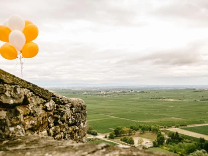 Matrimonio - Flonheim - Der Ausblick bei eurer Hochzeitsfeier auf Burg Battenberg. - Burg Battenberg / Pfalz