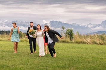 Hochzeit: Brautstehlen mit Weitblick - Feststadl Allgäu im Das Weitblick Allgäu