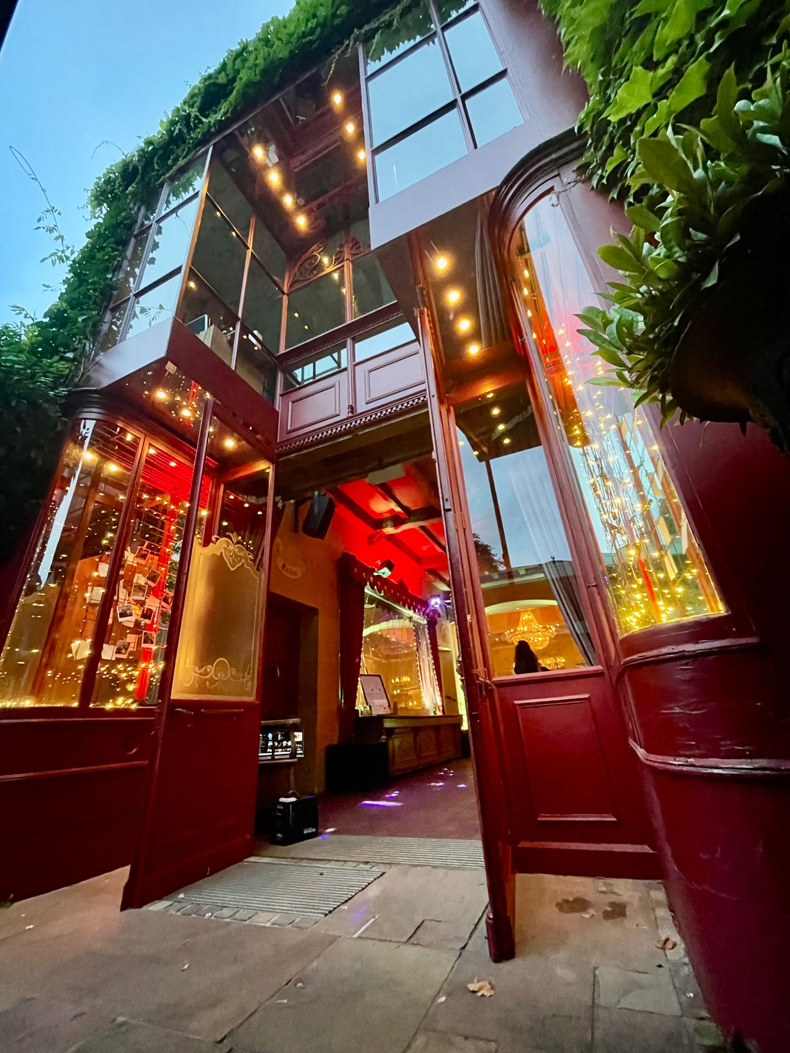 Hochzeit: Eingang Rittersaal - Burg Bocholt Nettetal