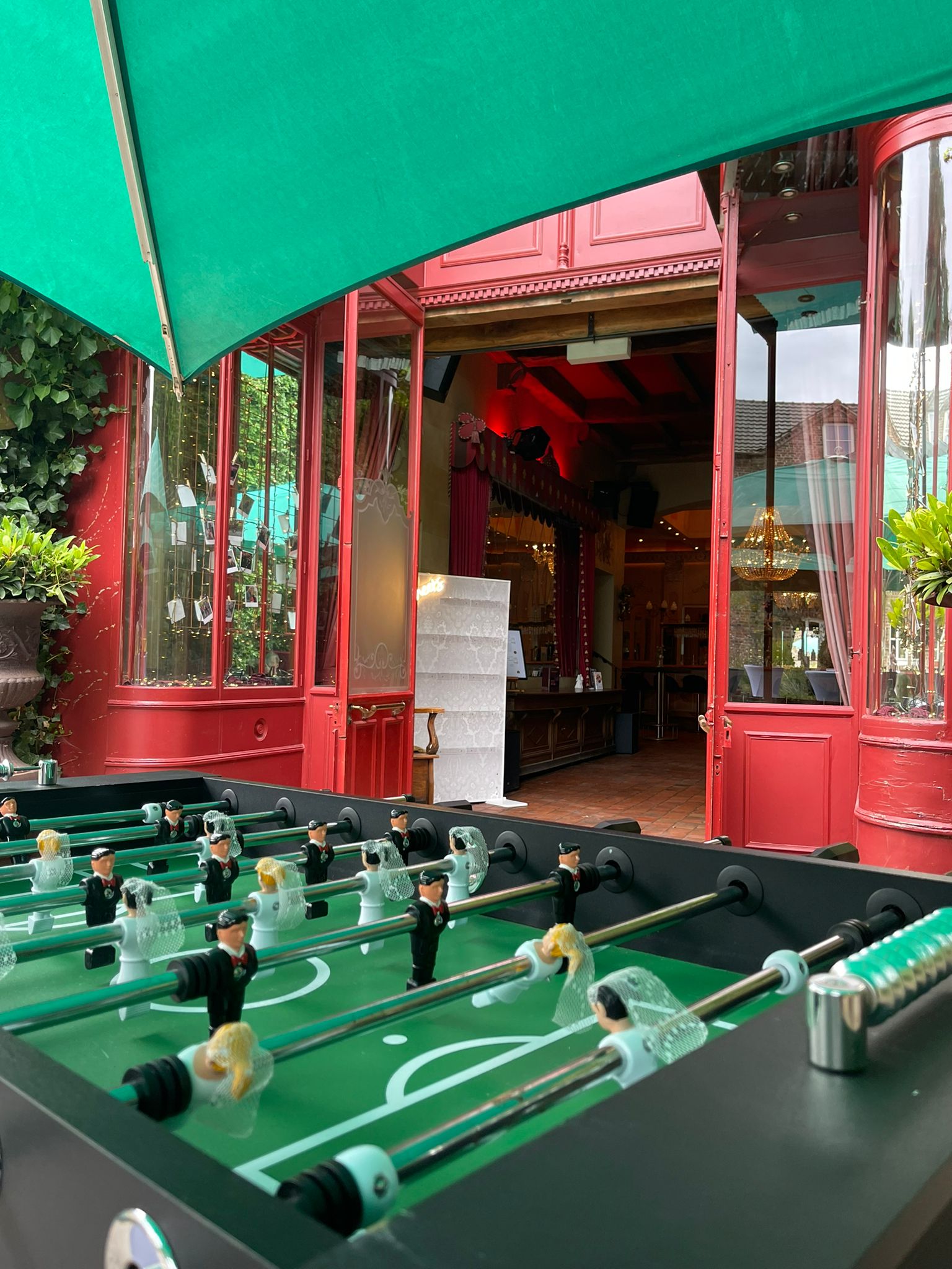 Hochzeit: Unser Wedding Kicker - Team Braut : Team Bräutigam - Burg Bocholt Nettetal