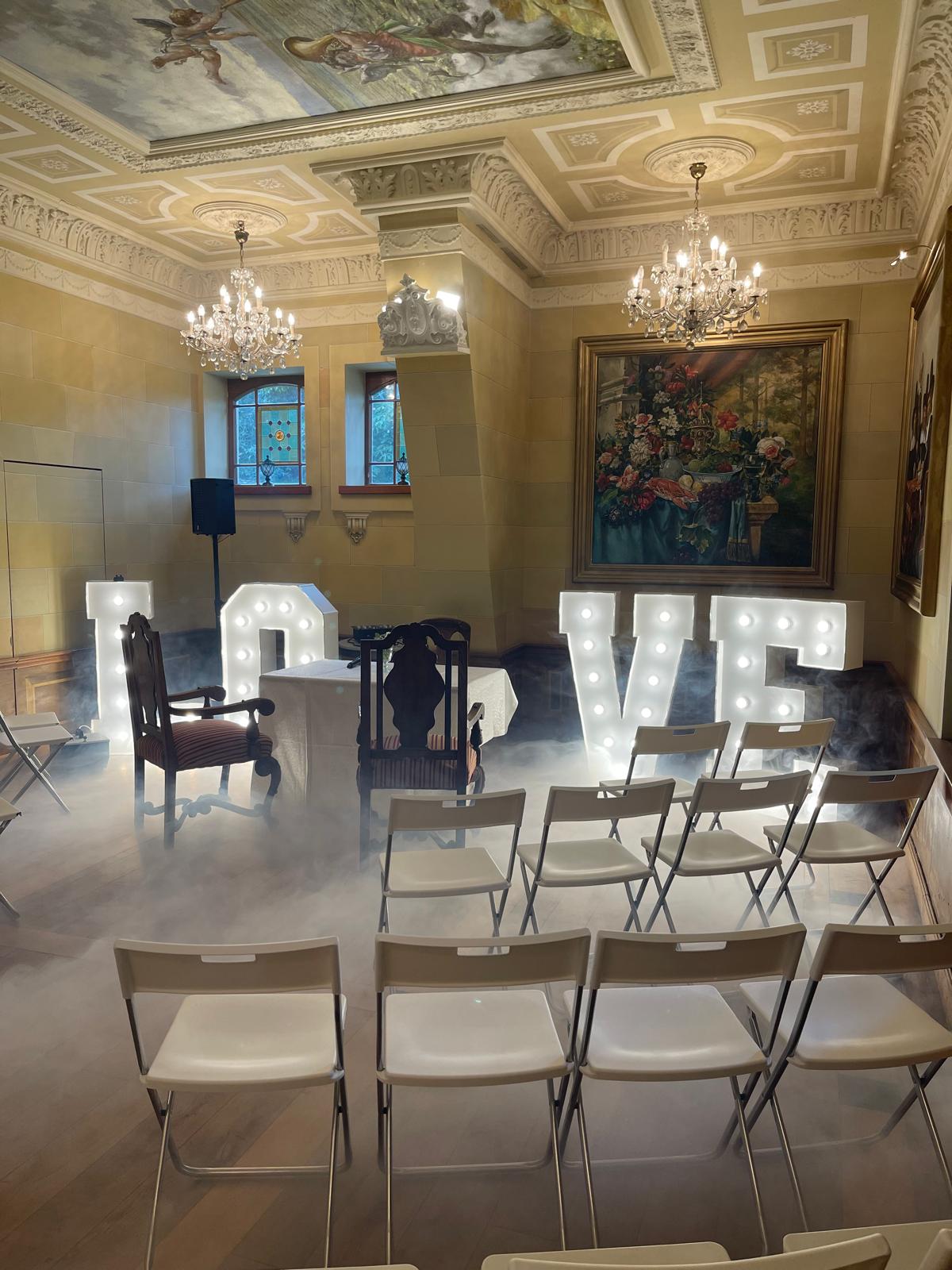 Hochzeit: Freie Trauung im Kaiserzimmer - Standesamtliche Trauungen möglich  - Burg Bocholt Nettetal