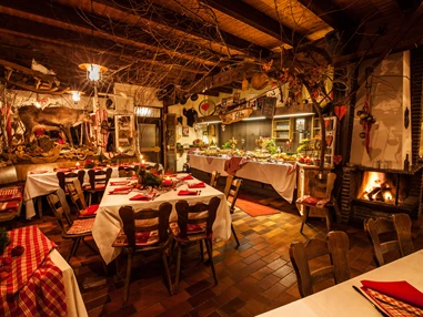 Hochzeitslocation: Herzl-Alm