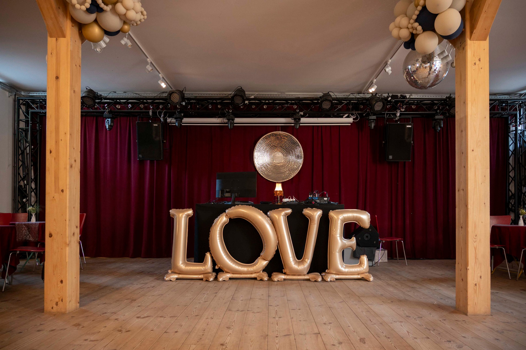 Hochzeitslocation: Alter Pferdestall Fahren