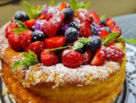Hochzeitslocation: PATRIX Hotel | Restaurant | Bar
fluffige Frischkäsetorte mit Beeren im Mai - PATRIX Hotel | Restaurant | Bar