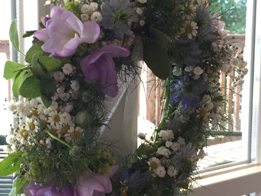 Hochzeitslocation: PATRIX Hotel | Restaurant | Bar
Hochzeitskranz, passend zur Tischdekoration - PATRIX Hotel | Restaurant | Bar