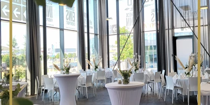 Hochzeit - Geeignet für: Private Feier (Taufe, Erstkommunion,...) - Leonberg (Böblingen) - CHECK INN Restaurant Eventhalle TERMINAL EINS