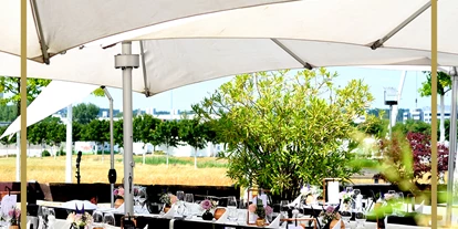 Hochzeit - Geeignet für: Private Feier (Taufe, Erstkommunion,...) - Leonberg (Böblingen) - CHECK INN Restaurant Eventhalle TERMINAL EINS