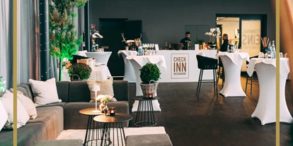 Hochzeit - Geeignet für: Private Feier (Taufe, Erstkommunion,...) - Leonberg (Böblingen) - CHECK INN Restaurant Eventhalle TERMINAL EINS