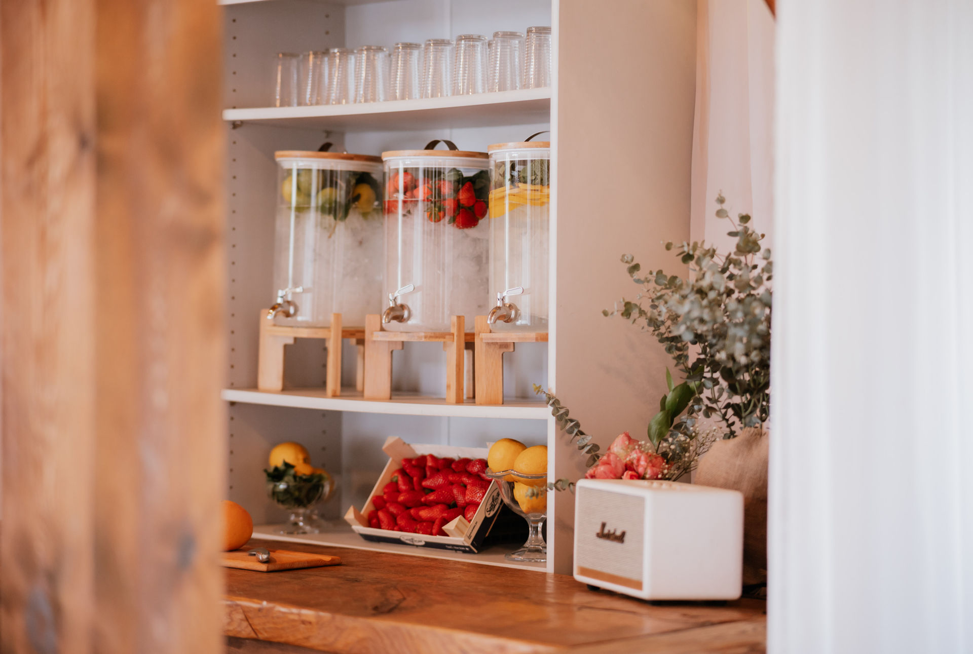Hochzeit: Barn: bar set up - SOHL FARM