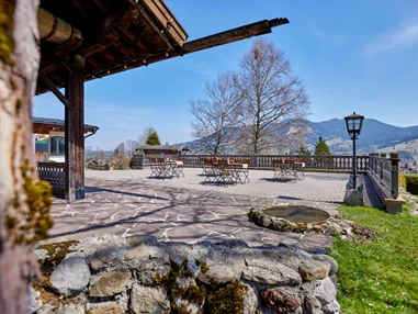 Hochzeitslocation: Hochzeit im historischen Gasthof Schleifmühle Unterammergau mit Museum und Blick in die Ammergauer Alpen
Marc Gilsdorf Alpenwedding Fotografie
Hochzeitsplanung 4 weddings & events - Schleifmühle Unterammergau