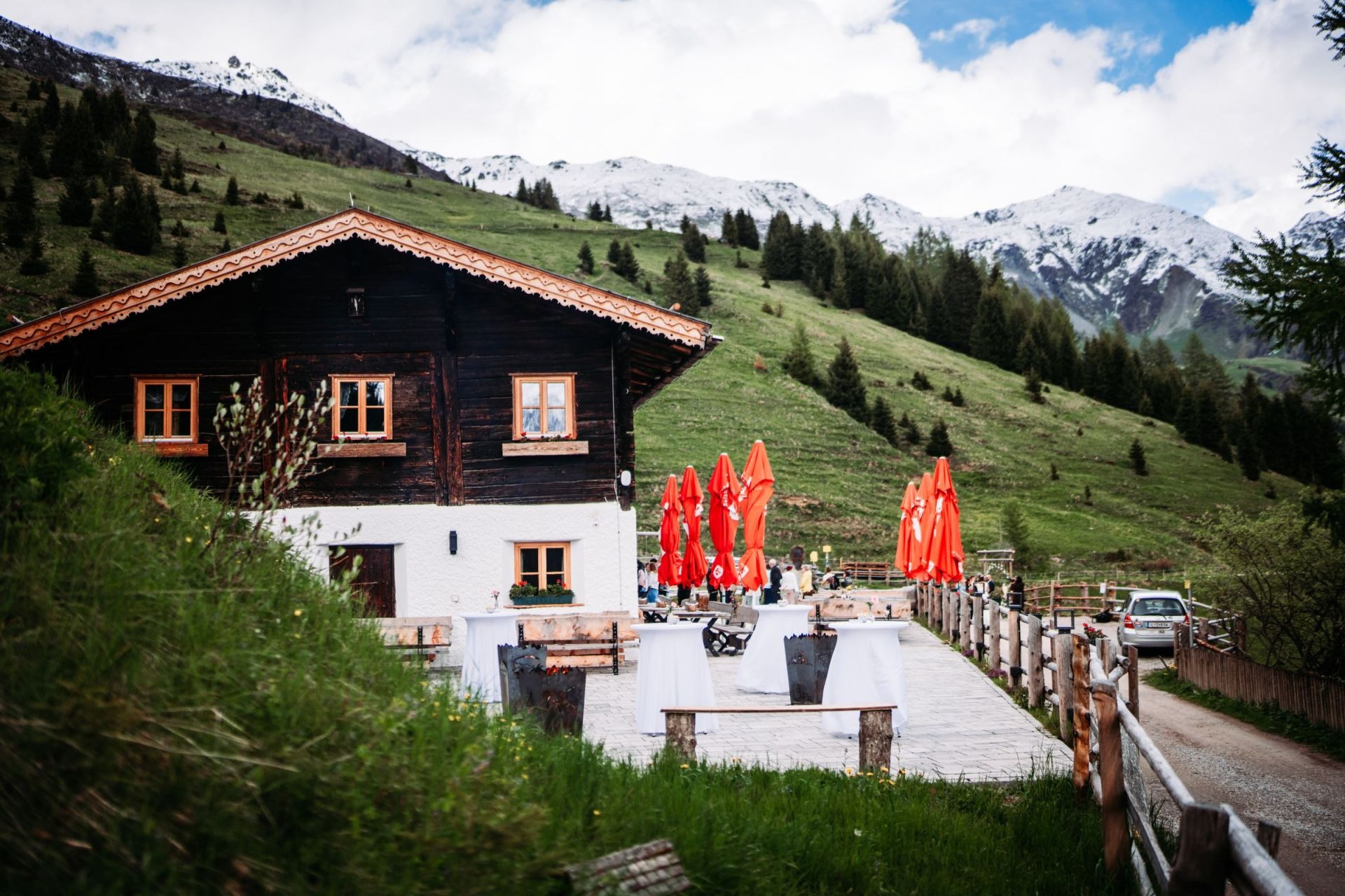 Bruiloft - Wattens -     Hochzeit auf der Peer Alm mit traumhaftem Bergpanorama in Tirol.  - PEER ALM