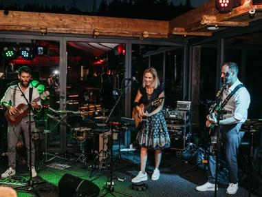 Hochzeitslocation: Weddingparty mit Live Musik - Starchen Stadl