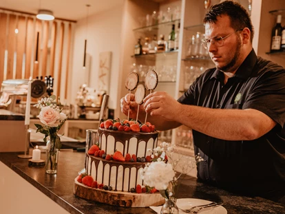 Wedding - Mudau - Der Hochzeitsberater bei der Arbeit.   - Der Grüne Baum