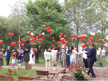 Hochzeit: zur Hochzeit Ballons steigen lassen - Bolter Mühle