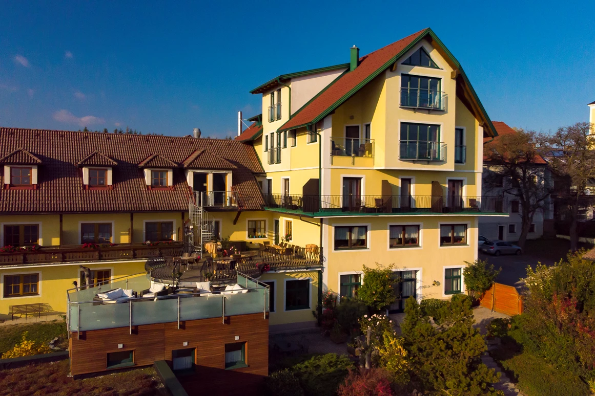 Hochzeitslocation: Hotel des Glücks ****