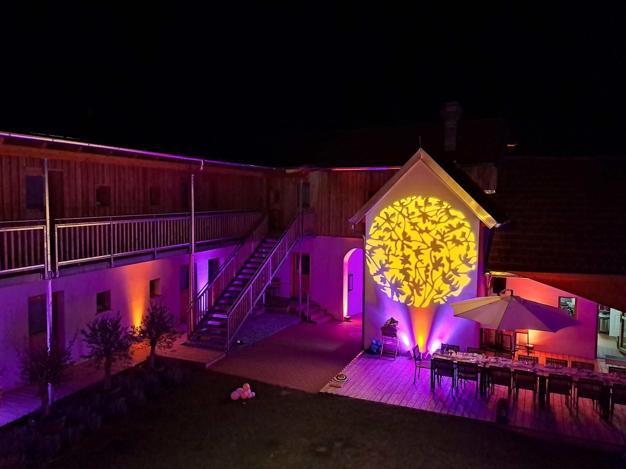 Hochzeitslocation: Wenn sich die Lichttechniker am Abend austoben dürfen... - Quartier35