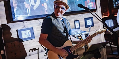 Hochzeit - Geeignet für: Produktpräsentation - Bergfeld - Ob DJ oder Liveband...wir helfen euch gerne euer Event nach euren Vorstellungen zu gestalten - SportsAlm