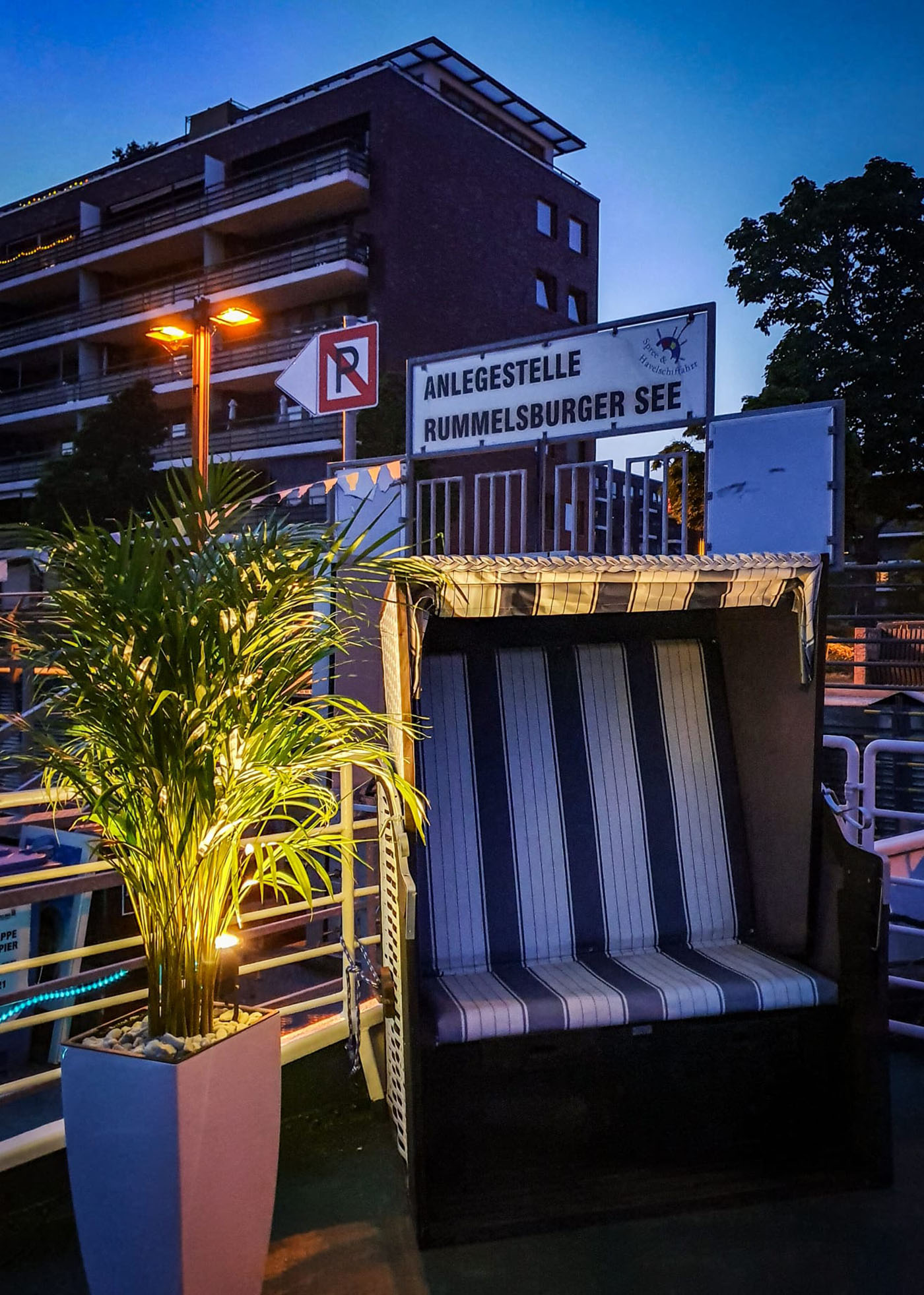 Hochzeit: Sitzmöglichkeiten auf dem Hochzeitsschiff - Spreeheirat.de Hochzeitsschiff  