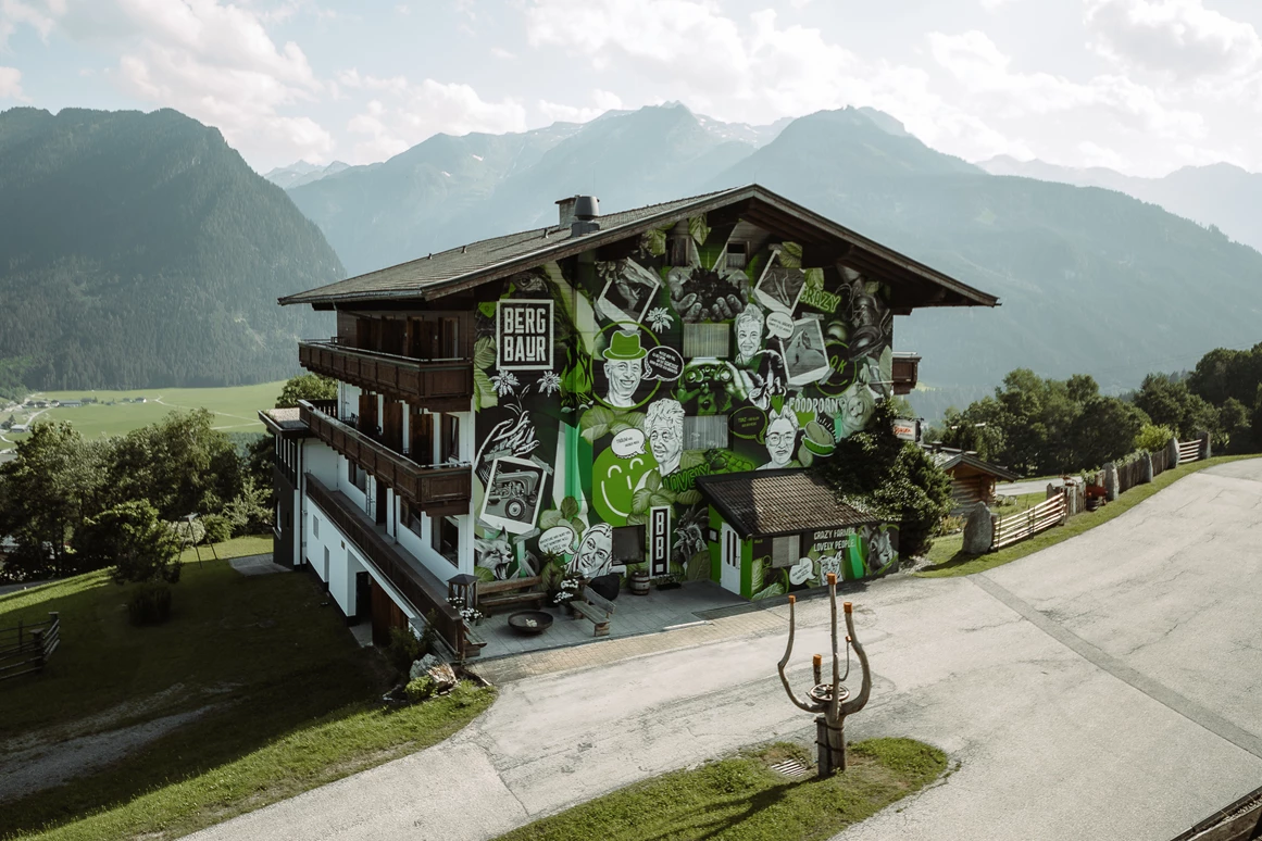 Hochzeitslocation: Der BERGBAUR - Das Crazy Farming Hotel am Großvenediger für eure Hochzeit in den Salzburger Bergen. - BergBaur