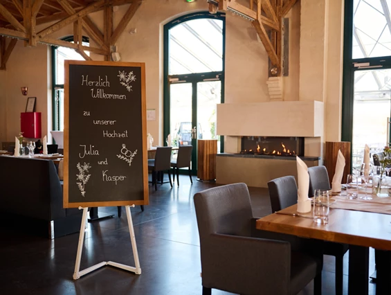 Hochzeitslocation: Unsere Staffelei für das Brautpaar - Restaurant Filterhaus