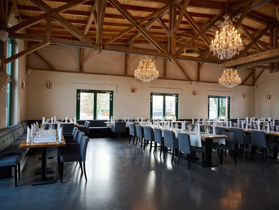 Hochzeitslocation: Eine Variante wie die Tische individuell gestllt werden können. - Restaurant Filterhaus