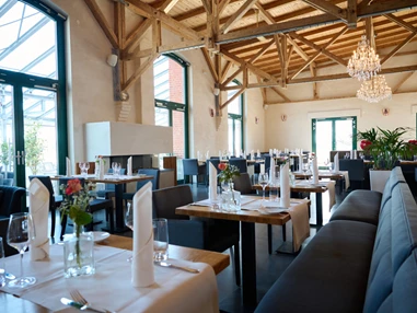 Hochzeitslocation: Mit Blick auf den Kamin - Restaurant Filterhaus
