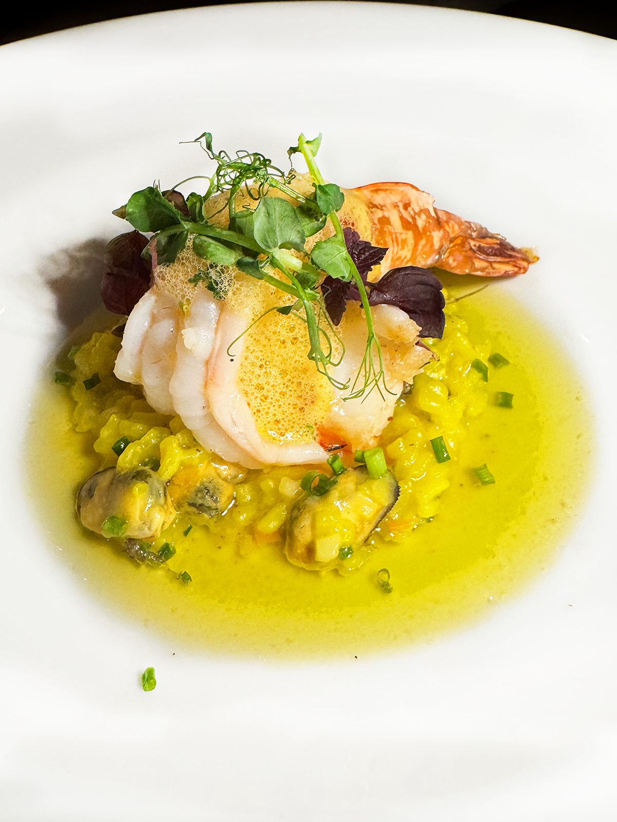 Hochzeit: Gebratene Garnele auf Saffran Muschel Risotto - Oskar Restaurant & Vinothek