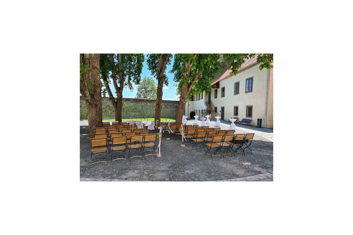 Hochzeitslocation: Burghof - Burghotel Schlaining