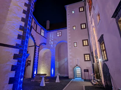 Mariage - Neutal - schwarzer Hof bei Nacht - Burghotel Schlaining