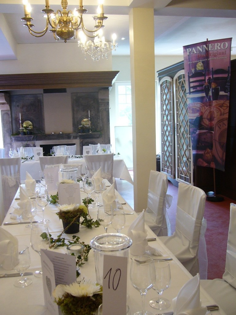 Weinhaus RICORDO Informations sur les salles de bal Table de mariage spéciale