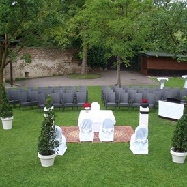 Hochzeit: Trauung im Paradiesgarten - Schloss Steyregg