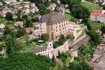 Hochzeit: Schloss Steyregg mit Außenanlagen - Schloss Steyregg