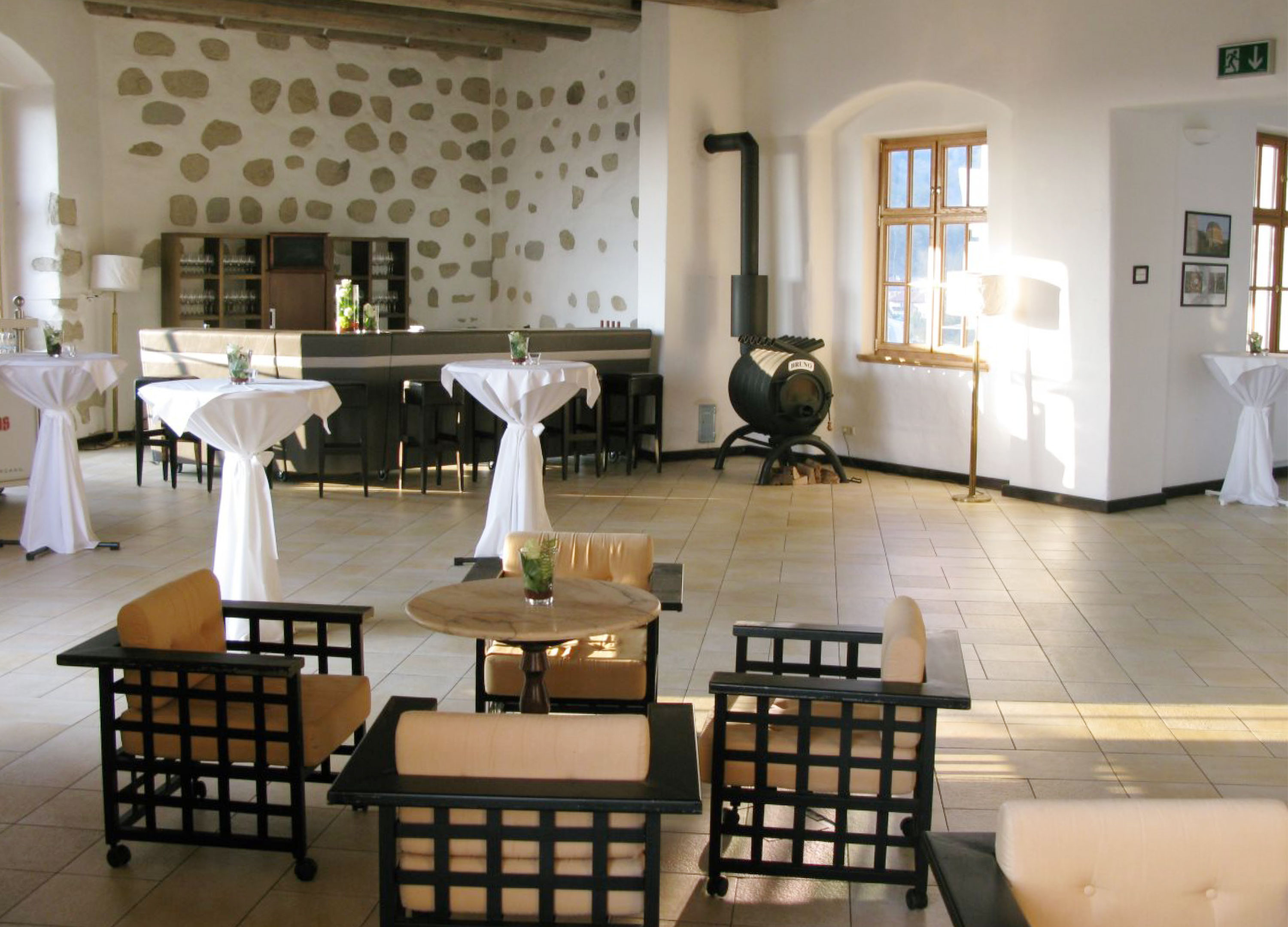 Schloss Steyregg Angaben zu den Festsälen Damenzimmer