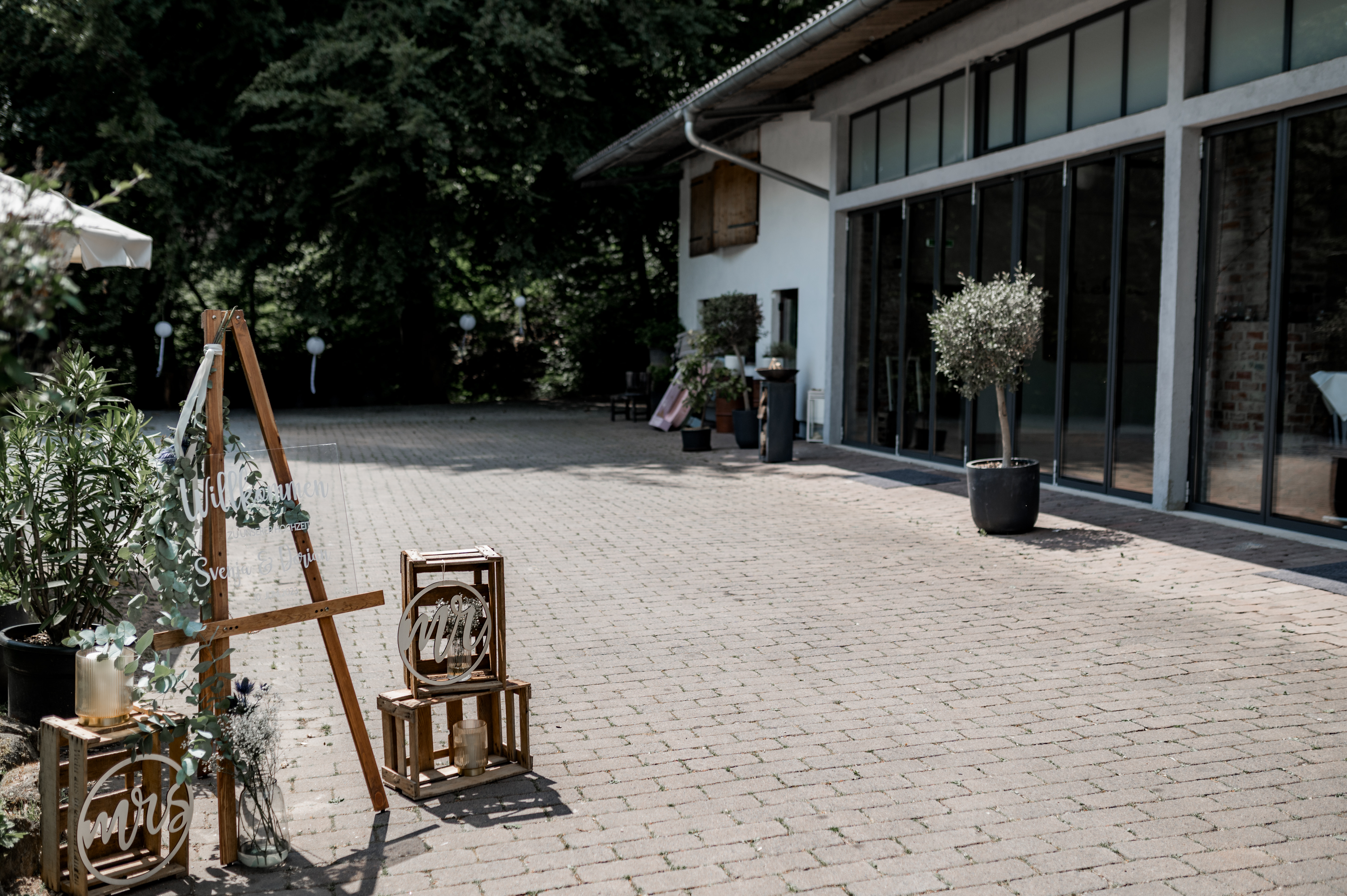 Wedding - Langenselbold - Festhalle - Blick in den Wald - Feierwerk Hofgut Langenborn
