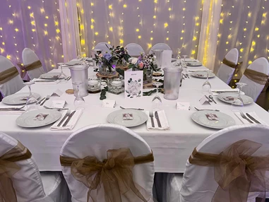 Hochzeit: Dekorierte Tische - Der Schönaicher Fürst