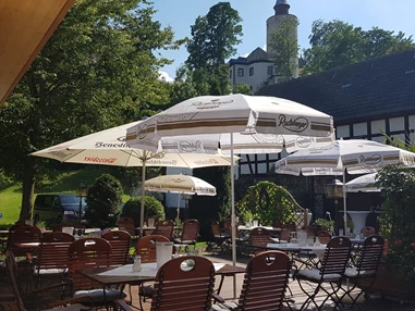 Hochzeitslocation: Elegant-Hotel "Zur Burg"