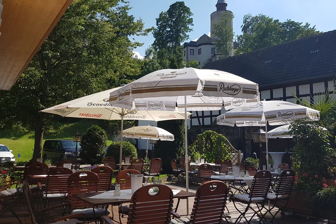 Hochzeitslocation: Elegant-Hotel "Zur Burg"