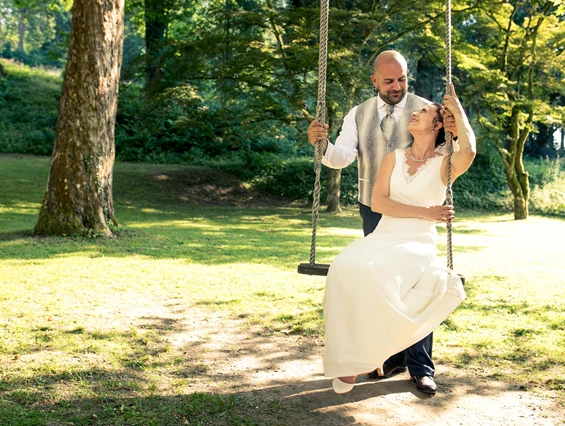 Hochzeit: Rund um Schloss Ernegg bieten sich zahlreiche tolle Plätze für unvergessliche Hochzeitsfotos. - Schloss Ernegg