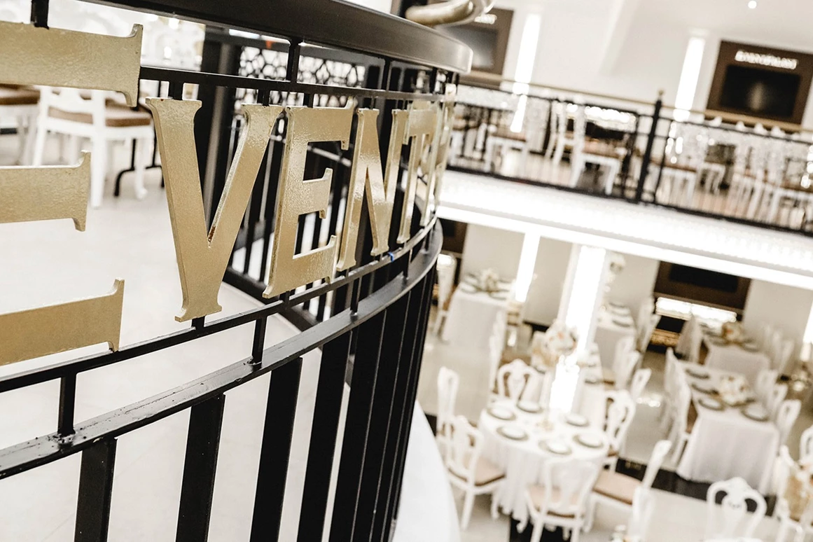 Hochzeitslocation: White Event Palast