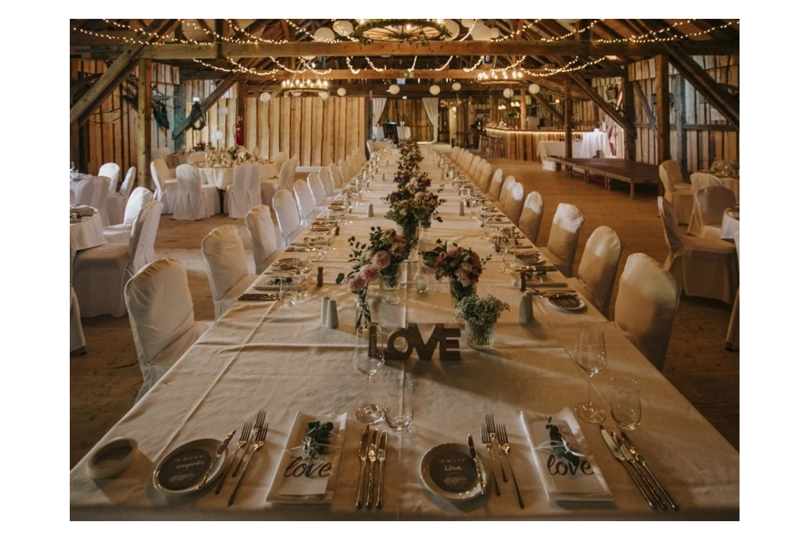 Hochzeit: Eventscheune Wallenburg