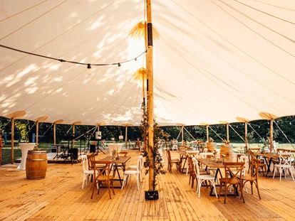 Wedding - Bad Sauerbrunn - Copyright: Valerie Oberreiter Photography - ULME - Exklusive Waldlocation