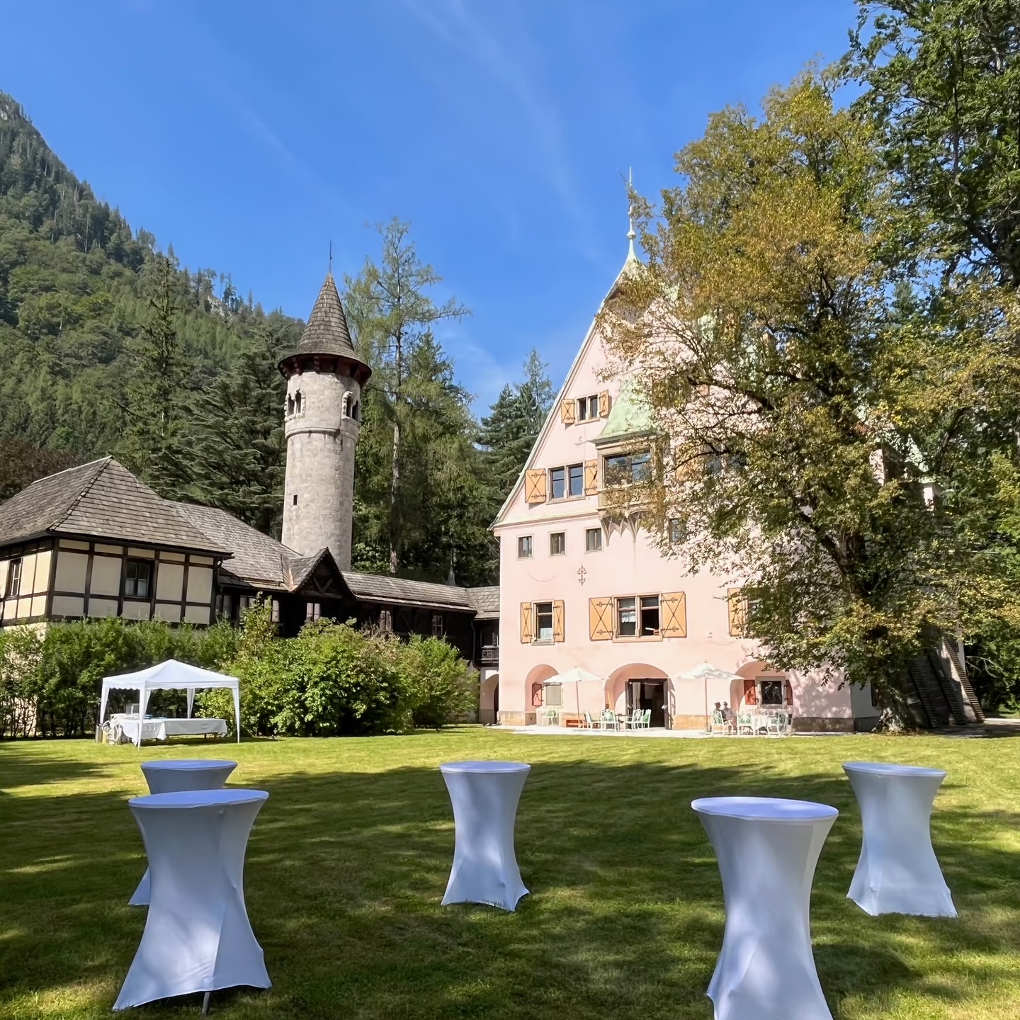 Hochzeitslocation: Schloss Leopoldstein