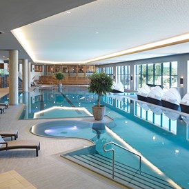 Hochzeit: Interalpen-Hotel Tyrol Pool - Interalpen-Hotel Tyrol *****S GmbH