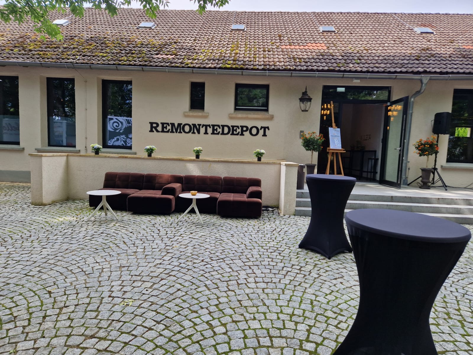 Remontedepot Information about the banquet halls Hall 14