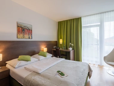 Hochzeitslocation: Doppelzimmer Kat. "Donaublick" mit Terrasse oder Balkon - Hotel Wesenufer