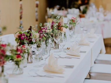 Hochzeitslocation: Hotel Wesenufer