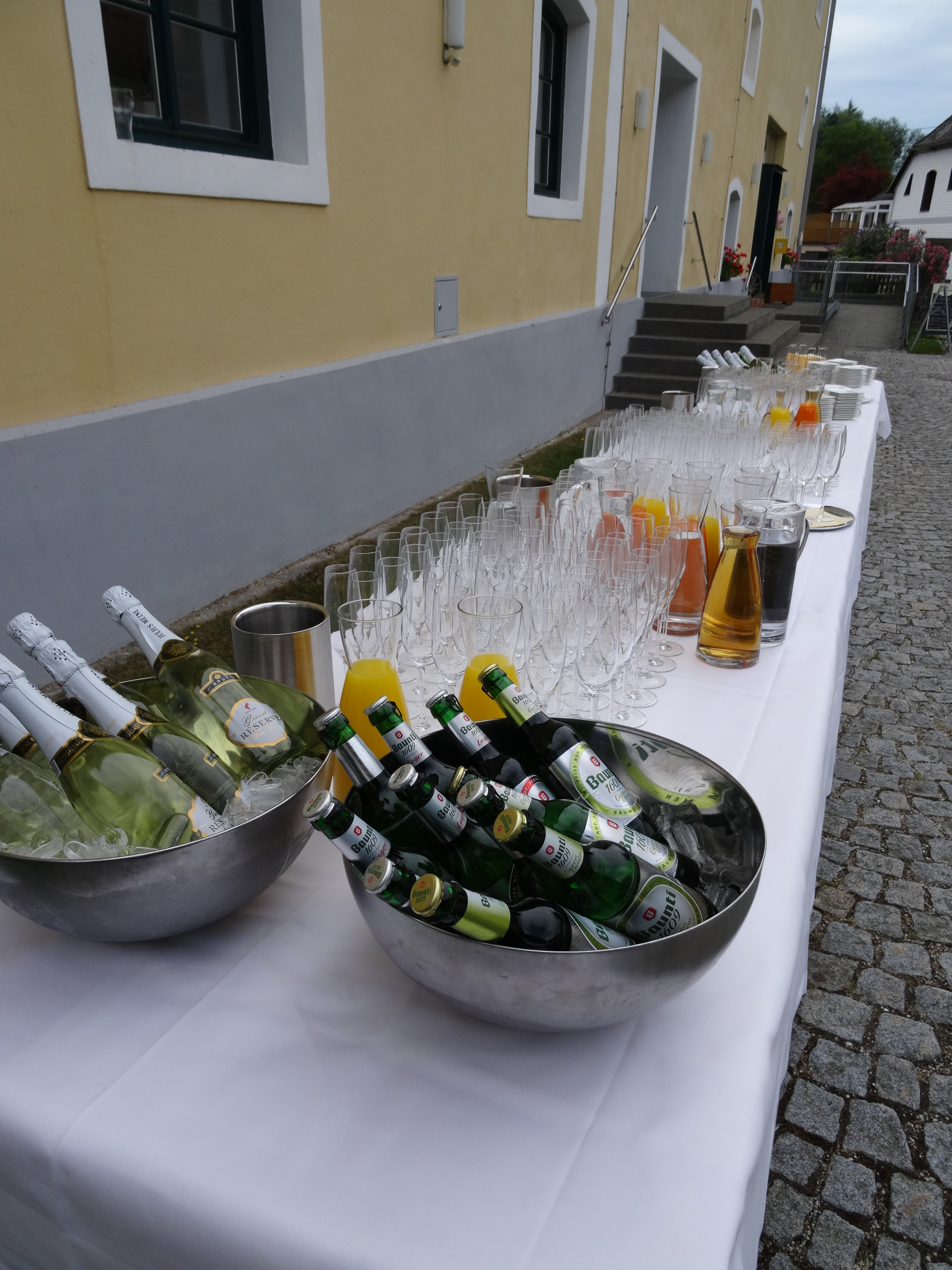 Hochzeitslocation: Getränkebuffet für Ihren Empfang - Hotel Wesenufer