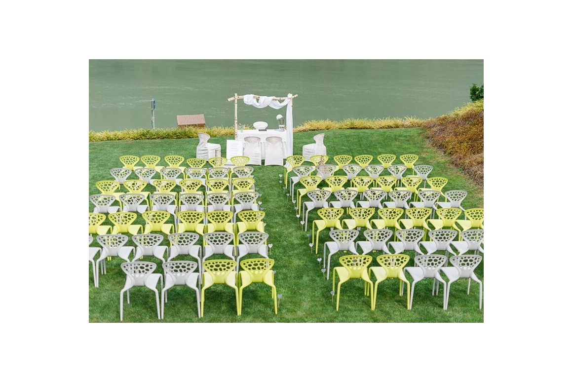 Hochzeitslocation: Standesamtliche Trauung an der Donau im Freien - Hotel Wesenufer