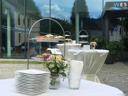 Matrimonio - Haslach an der Mühl - Agabe im Innenhof - Hotel Wesenufer