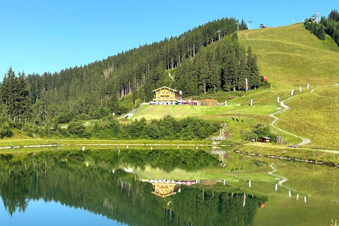 Hochzeit: Der Speichersee in unmittelbarer Nähe eignet sich perfekt für wunderschöne Bilder - Bergrestaurant Glockneralm
